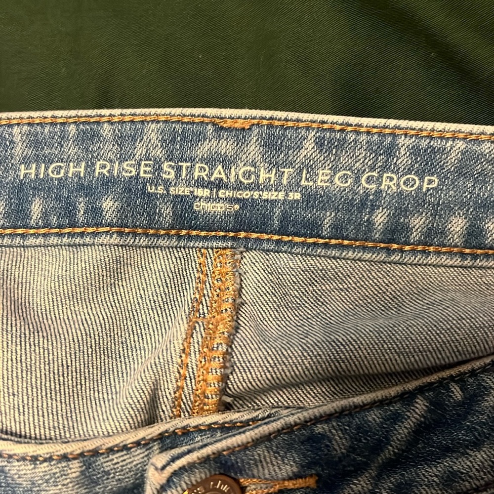 CHICOS HIGH RISE STRAIGHT LEG CROP JEANS SIZE 3R